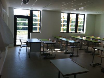 Pose intérieure de films signalétiques bâtiment - Collège